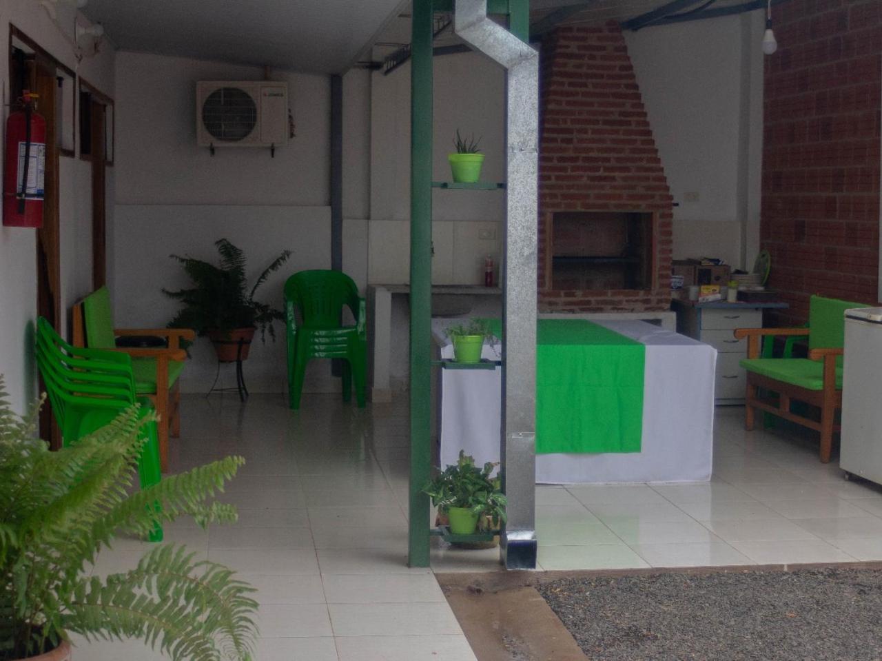 Helecho'S Hostal Hostel Encarnacion Luaran gambar